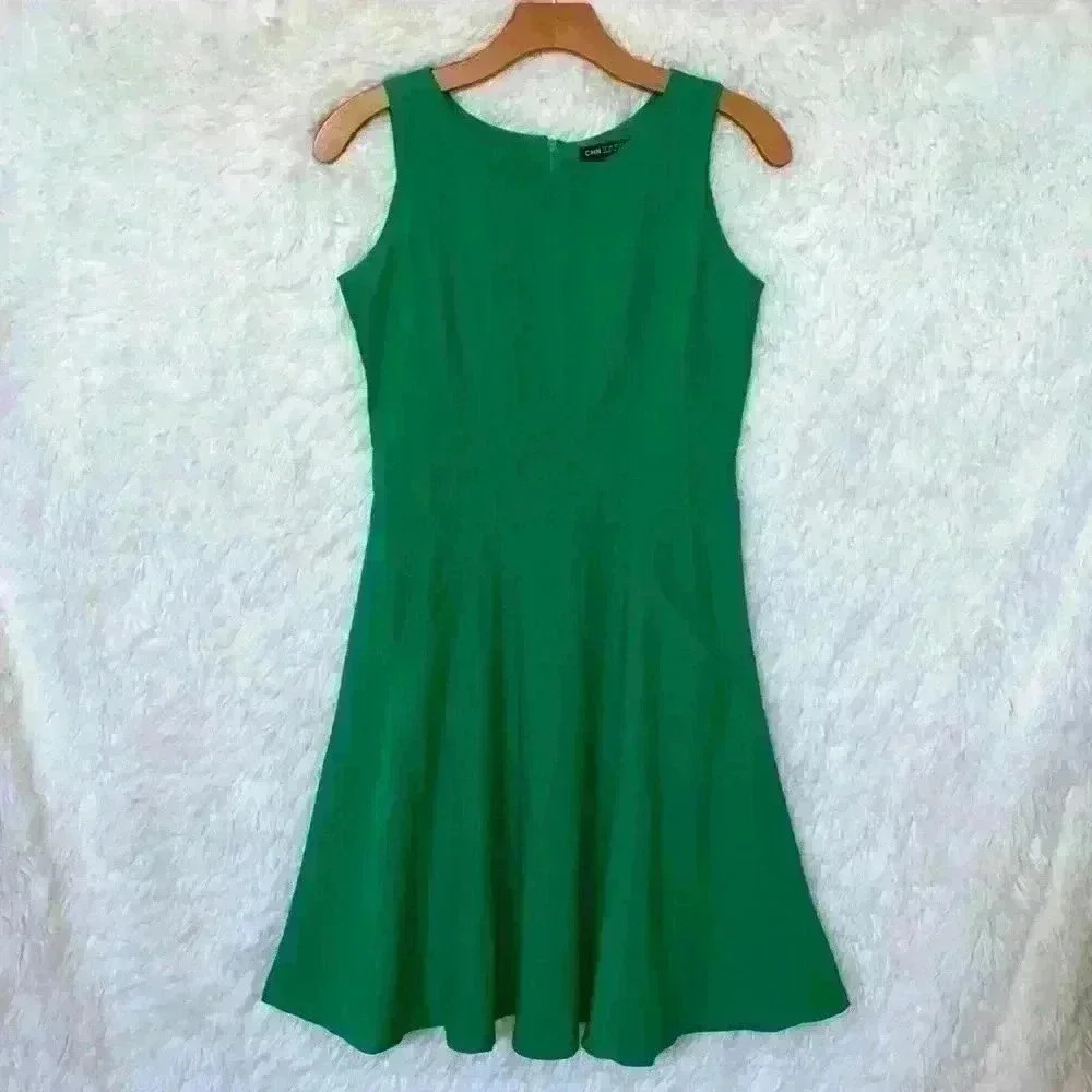 CMN Women’s Green Sleeveless A-Line Dress with Front Pockets in Size Medium